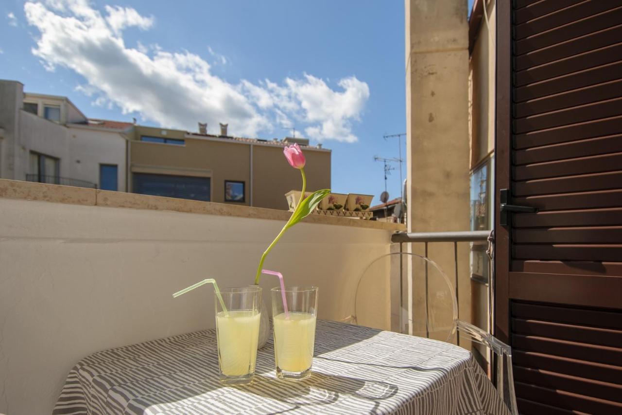 Julie City Centre Porec Apartment Luaran gambar