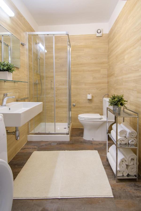 Julie City Centre Porec Apartment Luaran gambar